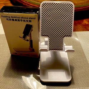 Folding desktop phone stand